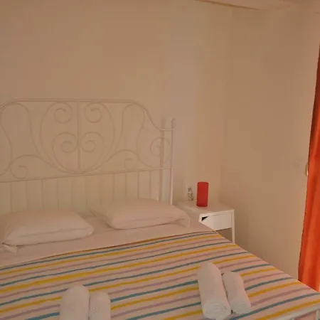 Mathome Mira Mare Anemi Nea Skioni