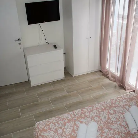Mathome Mira Mare Anemi * Nea Skioni